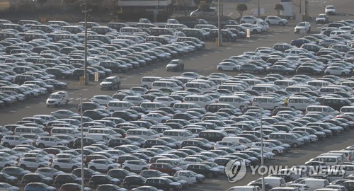글로벌 코로나19 쇼크로 국내 자동차 시장도 부진을 면치 못하고 있다.(사진은 현대차 울산 공장 야적장)