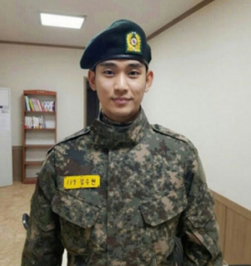 김수현, '눈물의 여왕' 방영 중에도 예비군 훈련 참여! "육군 병장 김병장입니다"